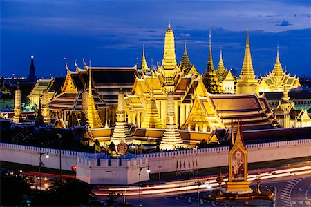 streaking lights sky not illustration not people - Grand Palace and Wat Phra Keo at Night Bangkok, Thailand Stock Photo - Rights-Managed, Code: 700-00187395