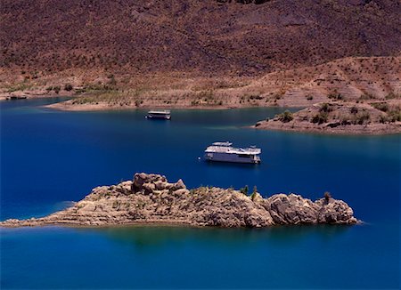 Péniches d'habitation Lake Mead National Recreation zone, Nevada, Etats-Unis Photographie de stock - Rights-Managed, Code: 700-00187603