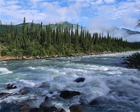 rivière yukon - Monts Selwyn et Hess rivière Yukon, Canada Photographie de stock - Rights-Managed, Code: 700-00188734