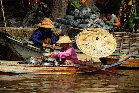 simsearch:700-00186539,k - Vendeurs sur la rive du Canal, Bangkok, Thaïlande Photographie de stock - Rights-Managed, Code: 700-00189189