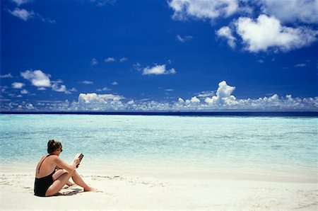 david nardini - Woman Sitting on Beach Stock Photo - Rights-Managed, Code: 700-00189711