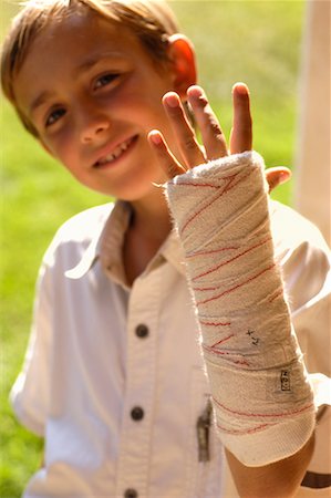 Boy with Broken Arm Stock Photo - Rights-Managed, Code: 700-00189788