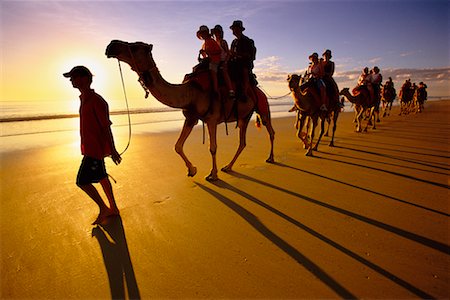 Promenade en chameau à Cable Beach Broome, Australie-occidentale Photographie de stock - Rights-Managed, Code: 700-00183583