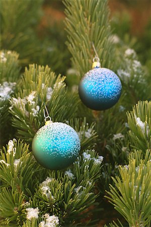 simsearch:700-00515974,k - Christmas Ornaments Foto de stock - Con derechos protegidos, Código: 700-00183941