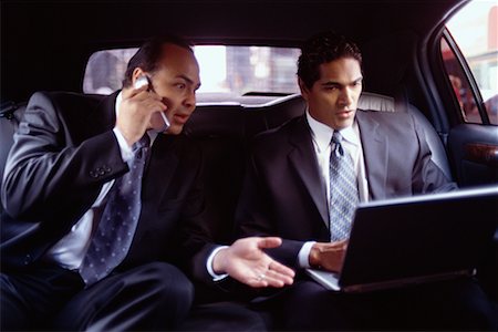 simsearch:700-00195272,k - Les hommes d'affaires en limousine Photographie de stock - Rights-Managed, Code: 700-00195286