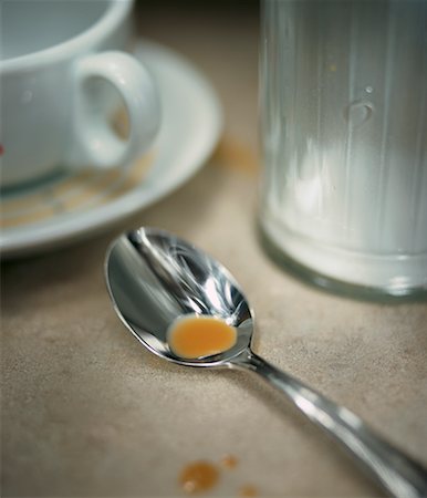 simsearch:700-00644190,k - Coffee Cup, Spoon and Sugar Fotografie stock - Rights-Managed, Codice: 700-00195761