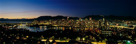 simsearch:700-00072200,k - Ville de Vancouver au Canada Colombie-Britannique de nuit Photographie de stock - Rights-Managed, Code: 700-00195802