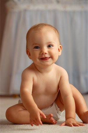 diaper for little girl - Portrait of a Baby Foto de stock - Con derechos protegidos, Código: 700-00196102