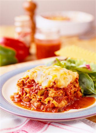 simsearch:700-00196467,k - Poulet lasagne Photographie de stock - Rights-Managed, Code: 700-00196450