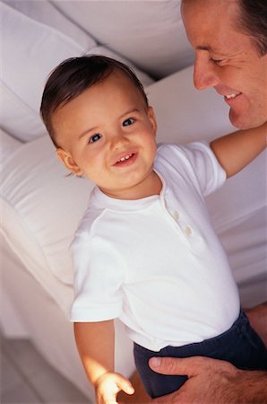 simsearch:700-00075913,k - Portrait d'un bébé et le père Photographie de stock - Rights-Managed, Code: 700-00197707