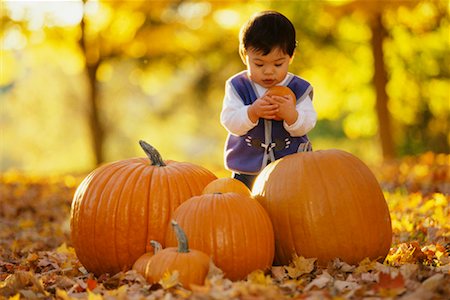 simsearch:700-00070704,k - Child with Pumpkins Stock Photo - Rights-Managed, Code: 700-00198212