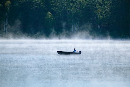 simsearch:700-02702601,k - Person Fishing Lake St Peter, Ontario, Canada Fotografie stock - Rights-Managed, Codice: 700-00190405