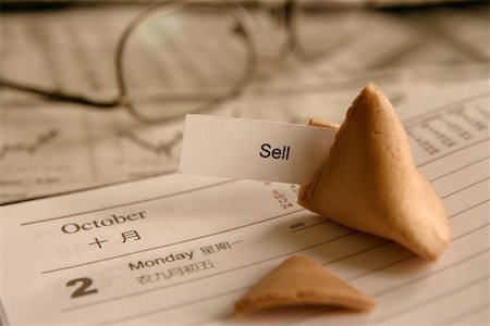 Fortune Cookie with Financial Advice Stock Photo - Rights-Managed, Code: 700-00267907