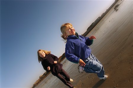 david nardini - Children Running on Beach Stock Photo - Rights-Managed, Code: 700-00268166