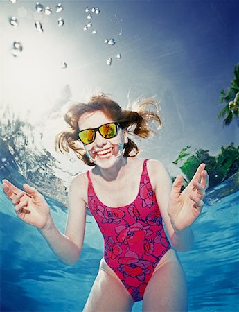david nardini - Femme à la piscine Photographie de stock - Rights-Managed, Code: 700-00268169
