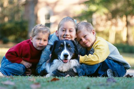 simsearch:700-01633005,k - Brothers and Sister with Dog Stock Photo - Rights-Managed, Code: 700-00268794