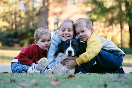 simsearch:700-01633005,k - Brothers and Sister with Dog Stock Photo - Rights-Managed, Code: 700-00268795