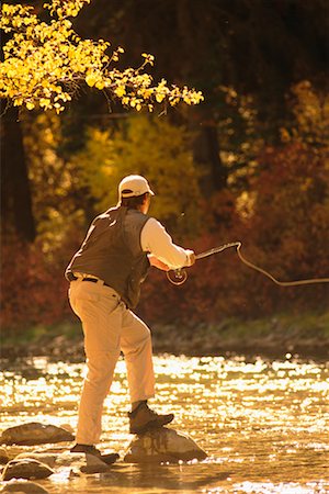 simsearch:622-02913468,k - Man Fishing Foto de stock - Con derechos protegidos, Código: 700-00269928