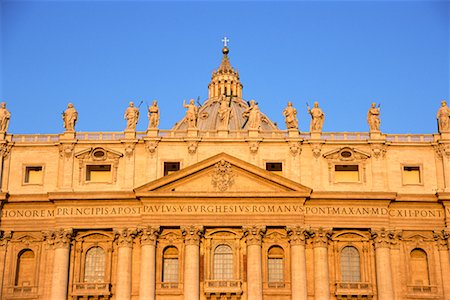 simsearch:700-01632756,k - Saint Peter's Basilica Vatican City, Rome, Italy Foto de stock - Con derechos protegidos, Código: 700-00262768