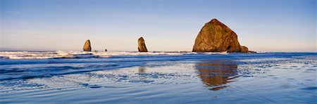 simsearch:700-00009328,k - Haystack Rock Cannon Beach, Oregon, USA Stock Photo - Rights-Managed, Code: 700-00274853