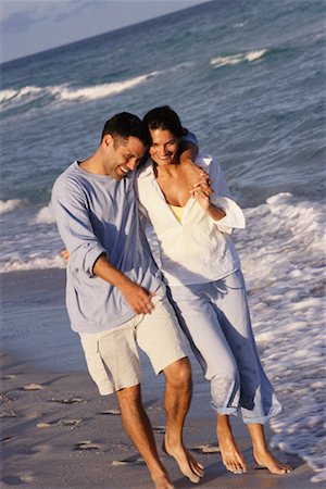 simsearch:700-00197704,k - Couple at the Beach Stock Photo - Rights-Managed, Code: 700-00275004