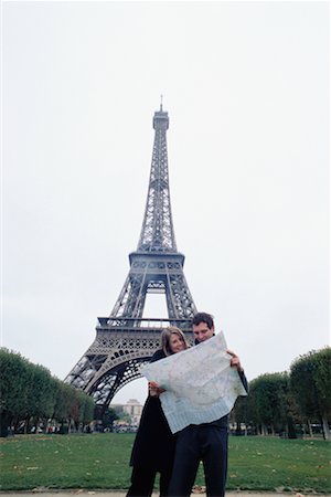 simsearch:700-00650013,k - Couple at Eiffel Tower Paris, France Foto de stock - Con derechos protegidos, Código: 700-00279864