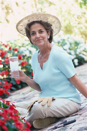 simsearch:700-00197704,k - Woman Resting from Gardening Stock Photo - Rights-Managed, Code: 700-00285199