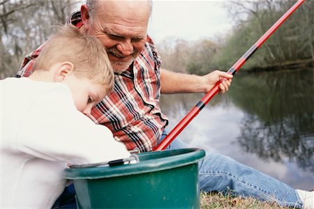 Grand-père et pêche de petit-fils Photographie de stock - Rights-Managed, Code: 700-00285242