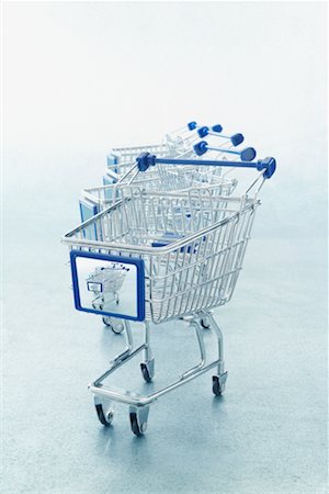 empty shopping cart - Rangée de caddies Photographie de stock - Rights-Managed, Code: 700-00285351