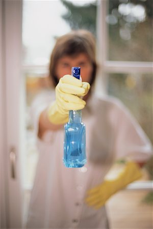 simsearch:693-07673285,k - Woman Cleaning Stock Photo - Rights-Managed, Code: 700-00281069