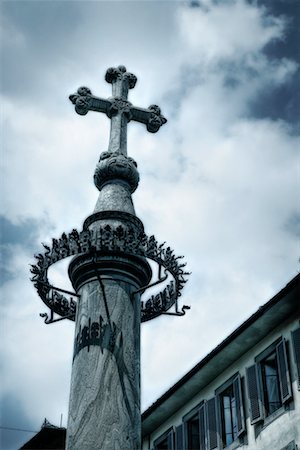 piazza san giovanni - Cross Santa Maria del Fiore Florence, Italy Stock Photo - Rights-Managed, Code: 700-00281183