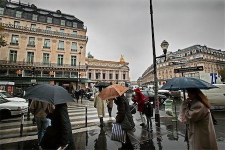 Scène de rue pluvieuse Paris, France Photographie de stock - Rights-Managed, Code: 700-00281208