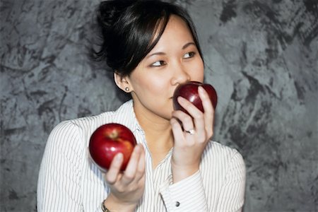 renifler (personne) - Femme aux pommes Photographie de stock - Rights-Managed, Code: 700-00281363