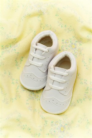 simsearch:700-01173508,k - Chaussures de bébé Photographie de stock - Rights-Managed, Code: 700-00281814