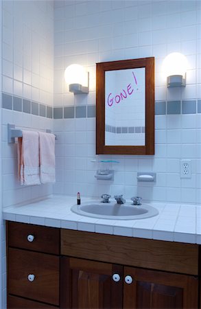 Message on a Mirror Fotografie stock - Rights-Managed, Codice: 700-00318572