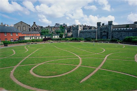 formal garden maze - Dublin Castle Maze Dublin, Ireland Stock Photo - Rights-Managed, Code: 700-00328334