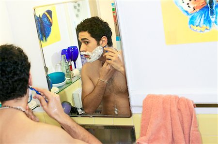 simsearch:700-00199902,k - Man Shaving Stock Photo - Rights-Managed, Code: 700-00328573