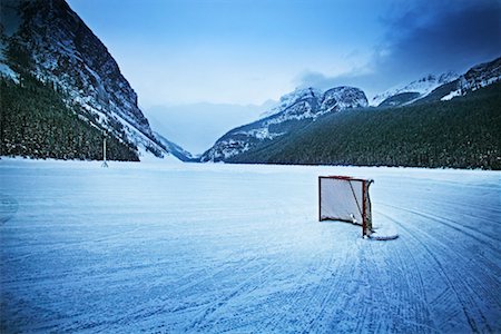 Patinoire de hockey, Lake Louise (Alberta), Canada Photographie de stock - Rights-Managed, Code: 700-00329267