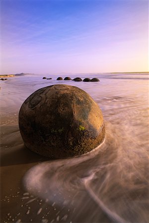 Moeraki Boulder South Island, Nouvelle-Zélande Photographie de stock - Rights-Managed, Code: 700-00345137