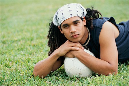football players with dreads - Portrait d'homme avec ballon de Soccer Photographie de stock - Rights-Managed, Code: 700-00345230