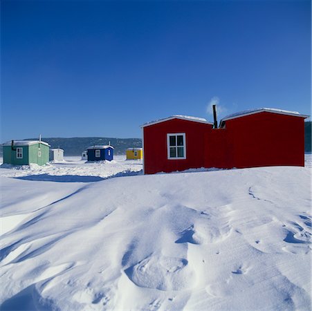 pesca en el hielo - Ice Fishing Cabins Foto de stock - Con derechos protegidos, Código: 700-00345436