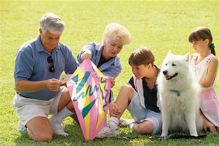 Grands-parents et petits-enfants Photographie de stock - Rights-Managed, Code: 700-00345499