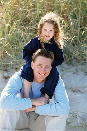 piggyback daughter at beach - Portrait of Father and Daughter Stock Photo - Rights-Managed, Code: 700-00345645