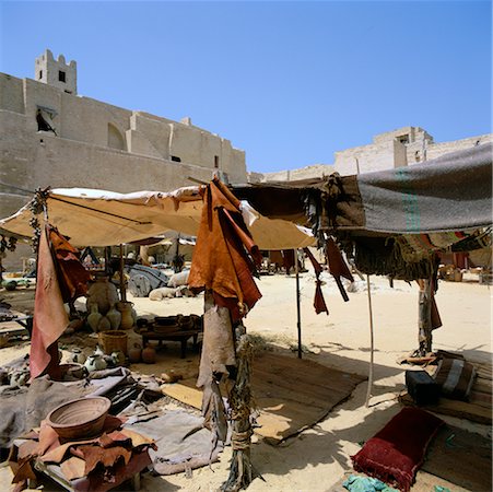 Market in Ribat Courtyard Ribat of Harthema, Monastir, Tunisia, Africa Foto de stock - Con derechos protegidos, Código: 700-00349901