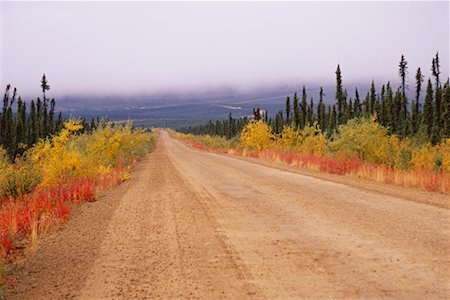 dempster highway - Country Road Dempster Highway Yukon Canada Stock Photo - Rights-Managed, Code: 700-00341298