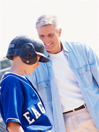 Father with Son at Ball Park Foto de stock - Con derechos protegidos, Código: 700-00342053