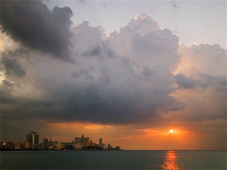 Skyline at Dusk Havana, Cuba Stock Photo - Rights-Managed, Code: 700-00356680