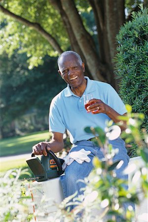Homme de jardinage Photographie de stock - Rights-Managed, Code: 700-00357496