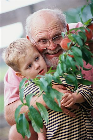 Portrait d'un grand-père et son petit-fils Photographie de stock - Rights-Managed, Code: 700-00357775