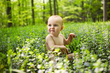 simsearch:700-03017078,k - Baby Sitting in Meadow Stock Photo - Rights-Managed, Code: 700-00366162